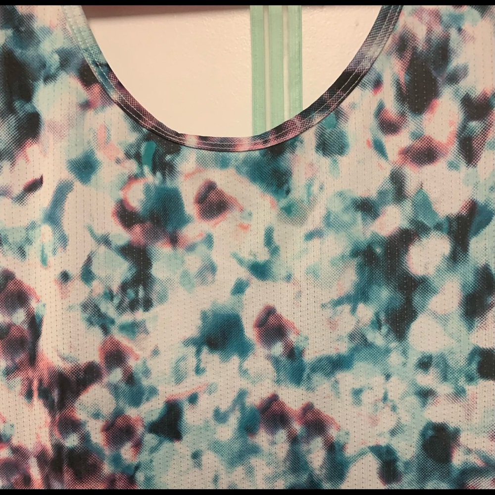 OLD NAVY Women’s Active Wear Tie dye Racerback Dri-Fit Yoga/Fitness Tank - Picture 2 of 8